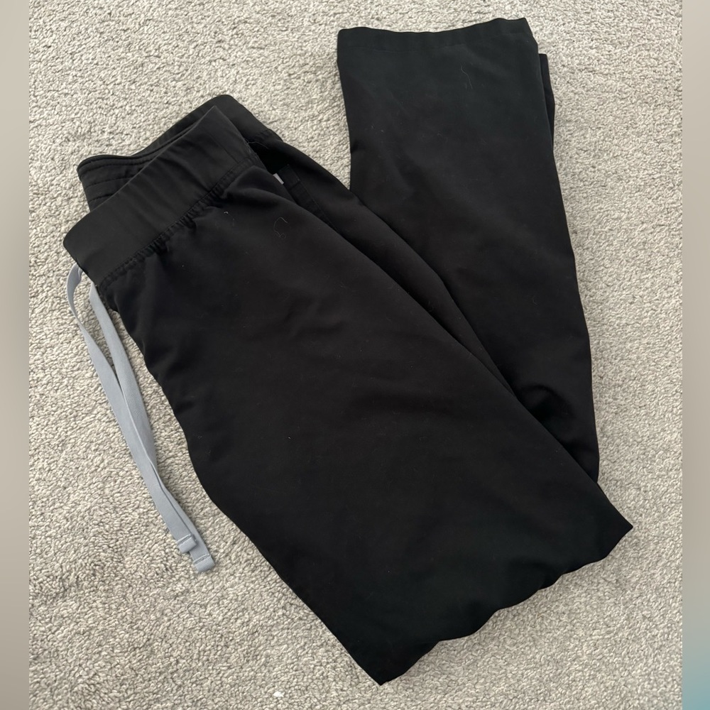 FIGS Yola Scrub Pants- Black